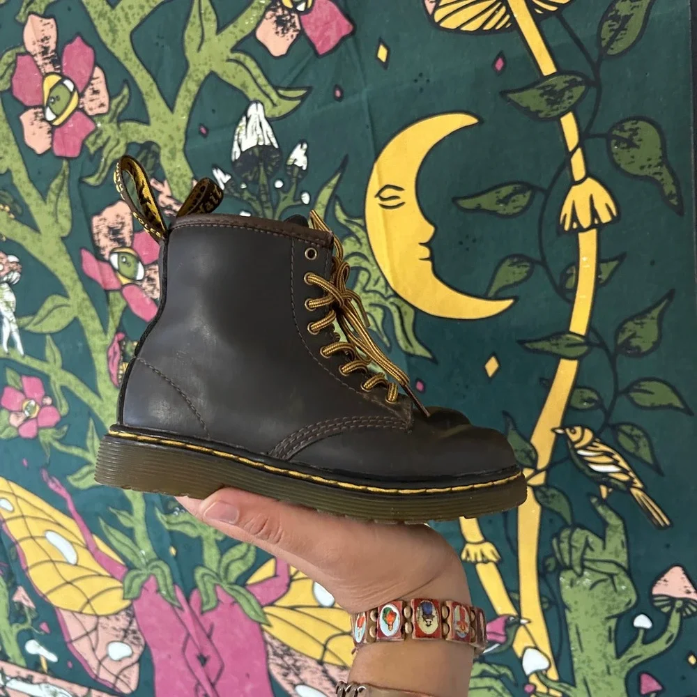 Dr. Martens toddler brown